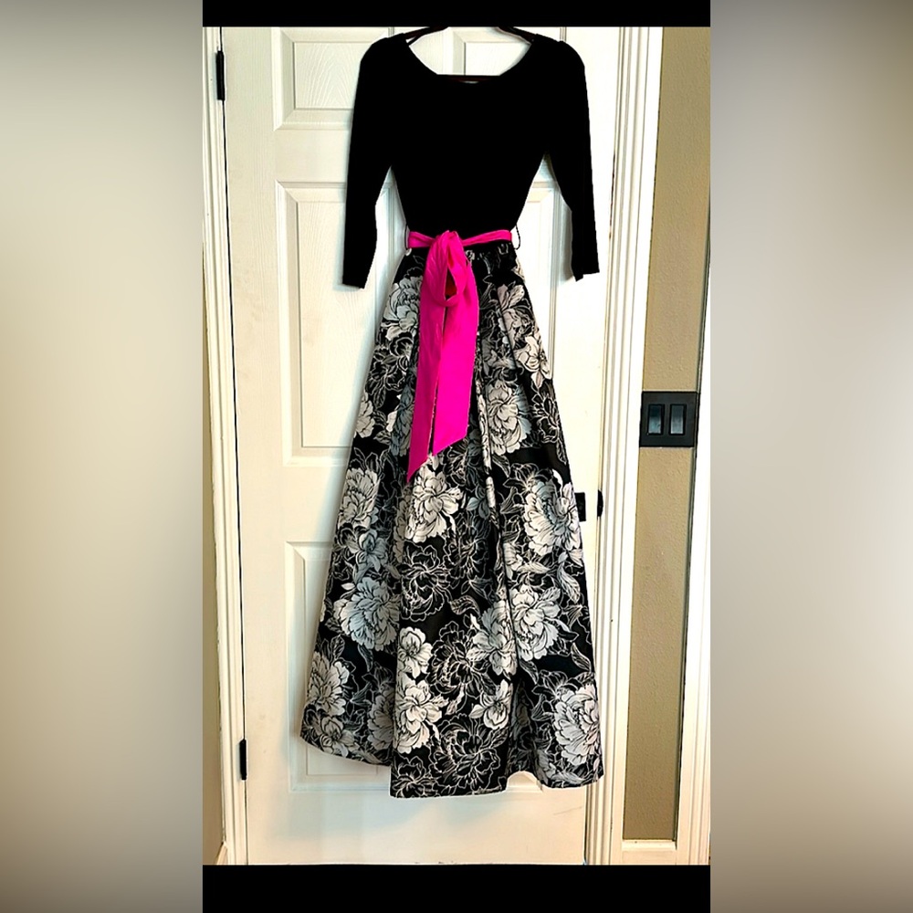 Eliza J Women's Evening Gown size 8